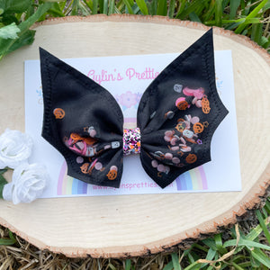 Black Shaker Bow