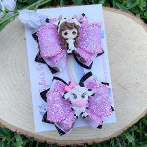 Cow and Girl Ribbon Piggies