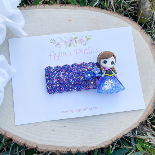 Brown Hair Princess Shaker Clip