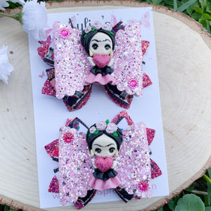 Unibrow Heart Girl Piggies
