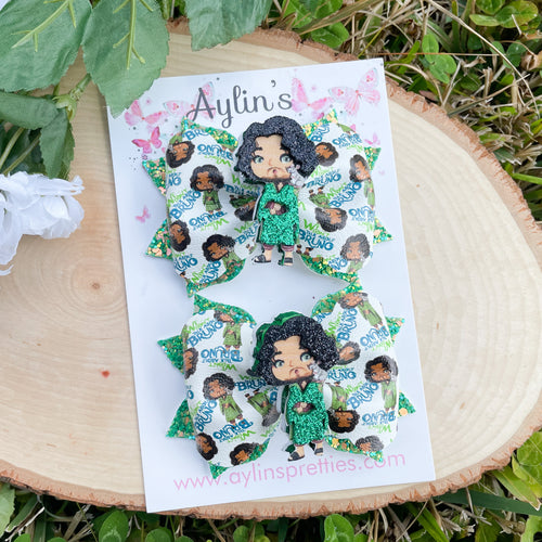 Hiding Uncle Shaker Piggies